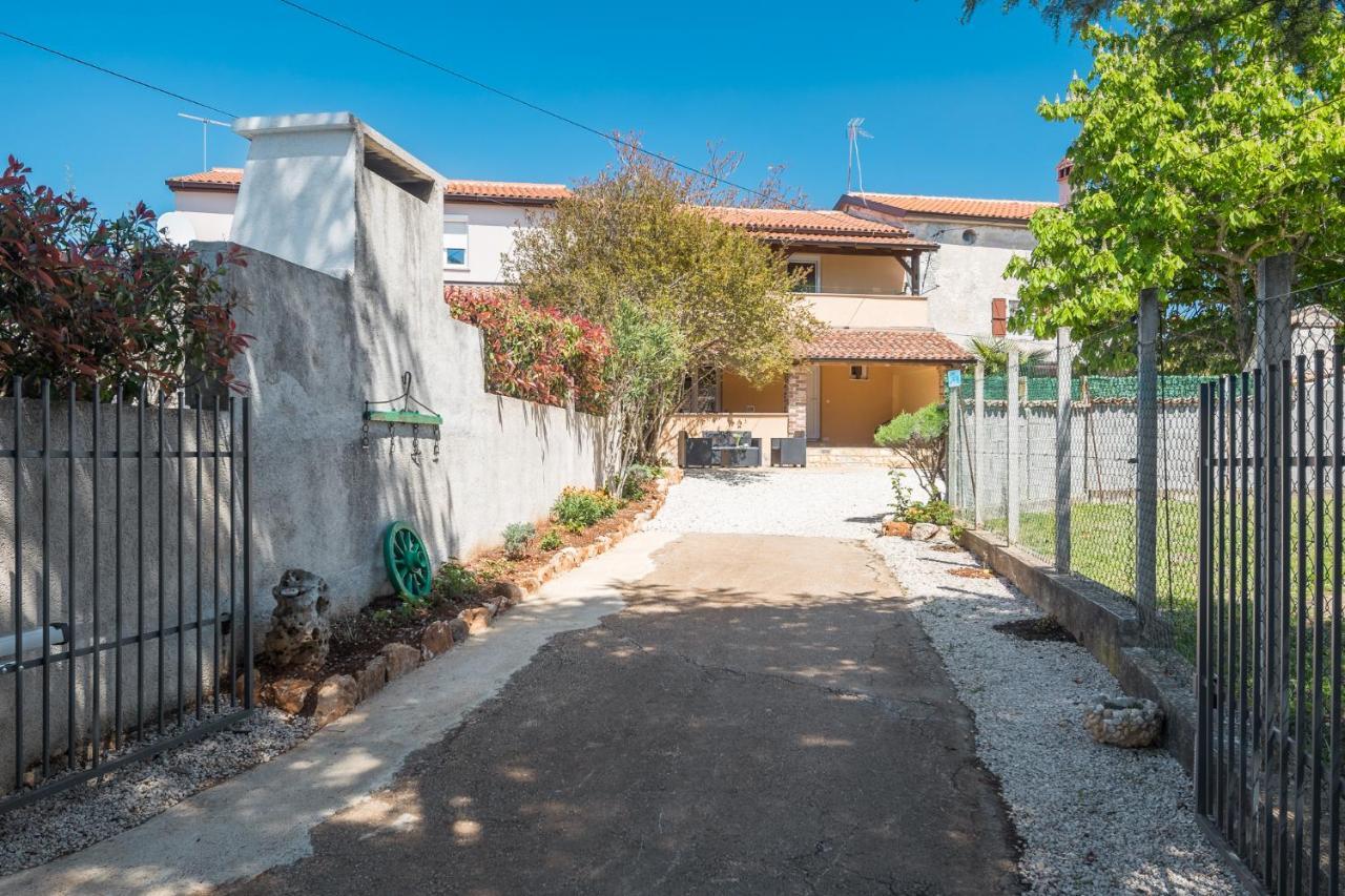 Casa Viktoria With Private Garden And Bbq Villa Kosinozici Buitenkant foto