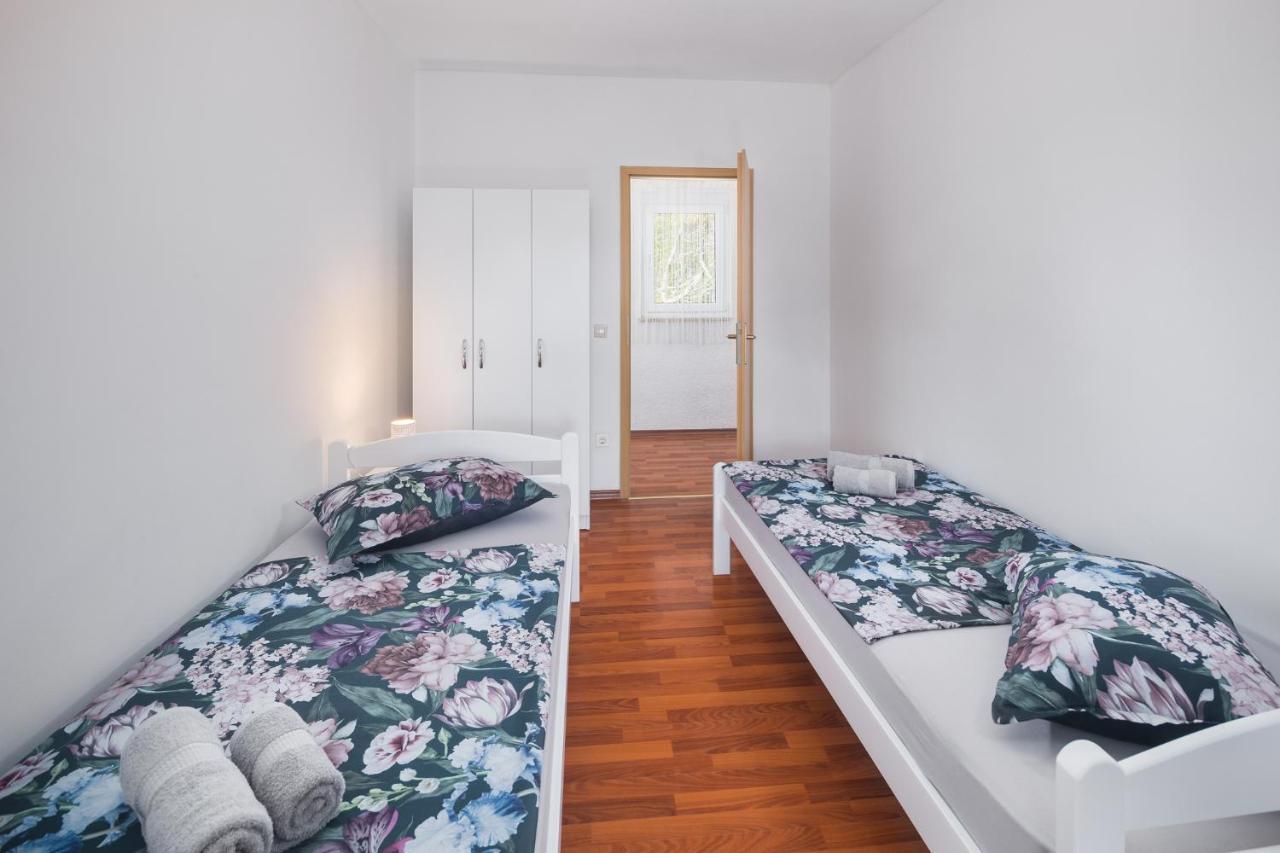 Casa Viktoria With Private Garden And Bbq Villa Kosinozici Buitenkant foto